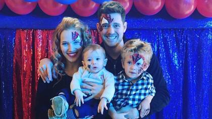 Luisana, Michael, Elías y Noah Bublé, en el cumpleaños del mayor de los niños