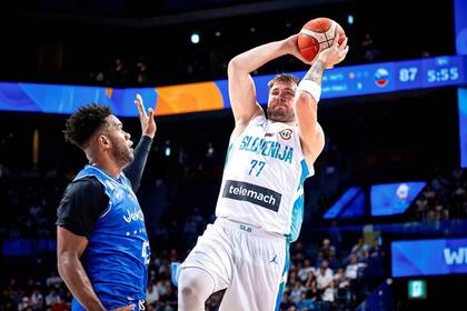 Luka Doncic promedia 30 puntos por partido y es candidato al MVP del Mundial 2023