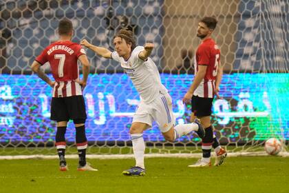 Luka Modric fue la figura de la final de la Supercopa española, en parte gracias al primer gol, contra Athletic Bilbao.