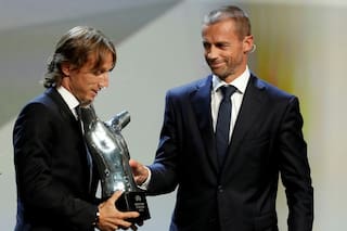 Modric llegó en helicóptero a recibir su premio: es el mejor de Europa