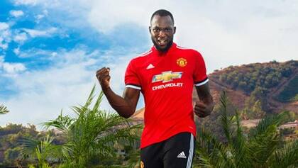 Romelu Lukaku con la camiseta de Manchester United, donde tuvo buen promedio de gol