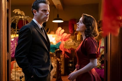 Luke Kirby encarna en la serie The Marvelous Mrs. Maisel (Amazon Prime) al Lenny Bruce más adorable, en sus años brillantes. La serie tendrá su última temporada en 2023