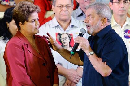 Lula criticó a los medios y pidió la colaboración de los militantes del PT
