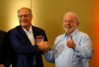 Lula junto a Geraldo Alckmin