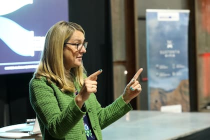 Lulie Halstead, fundadora de Wine Intelligence y miembro del Board de International Wine and Spirits Record (IWSR),