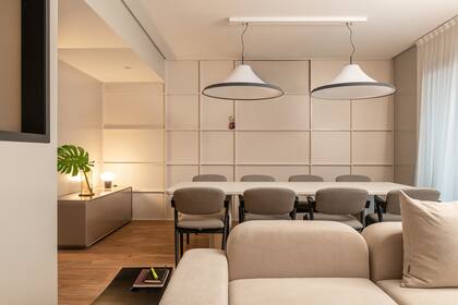 Luminarias (Aldacour) y sillas (Solsken).