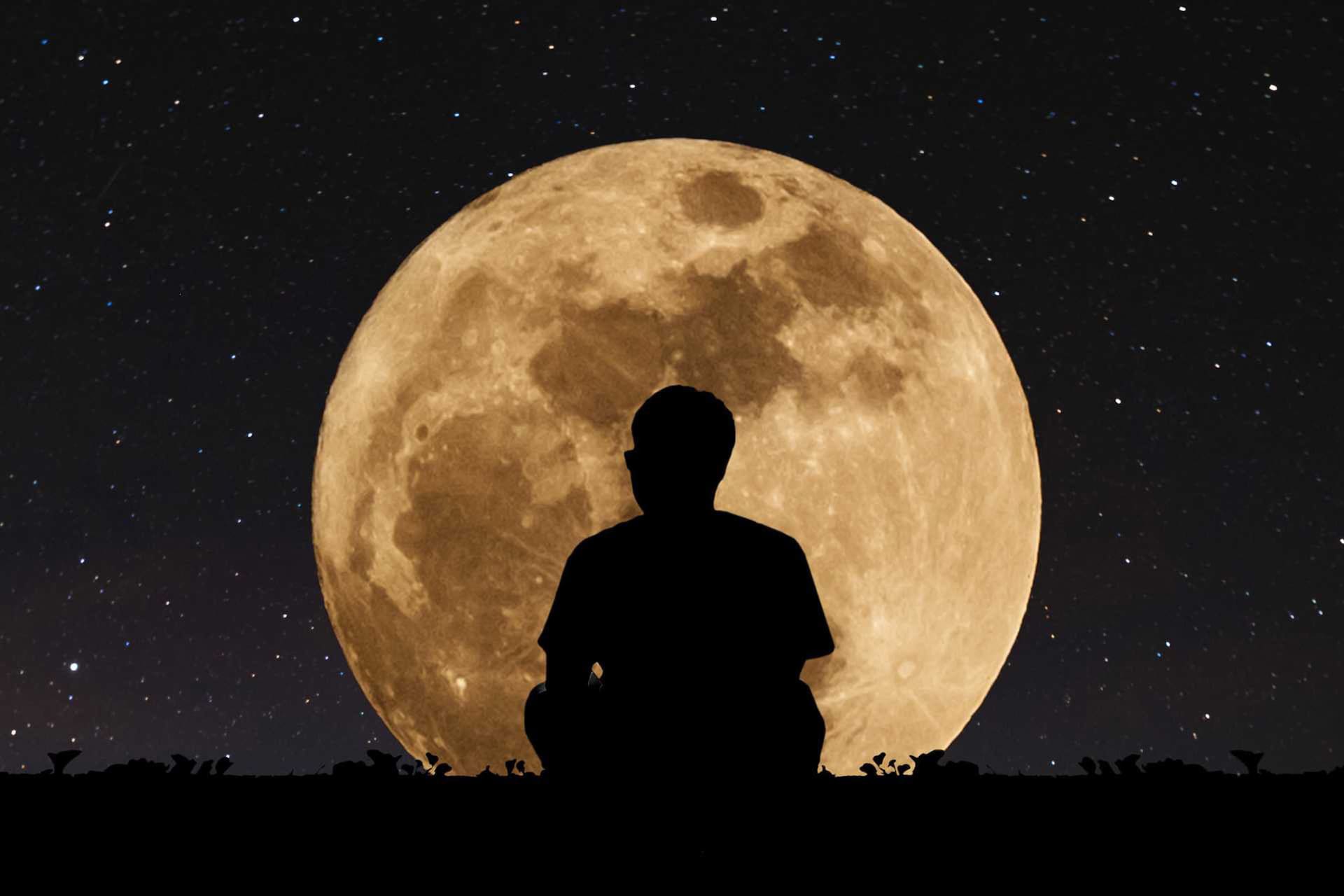 Luna llena: cómo afecta nuestras emociones, reacciones y descanso, un enigma que desvela a la ciencia 