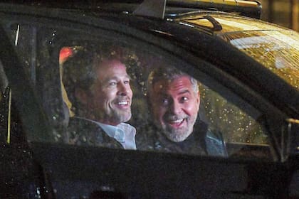 ¡Luz, cámara, acción! Brad Pitt y George Clooney están en pleno rodaje del thriller Wolves. Esta semana estuvieron grabando en el Barrio Chino de Nueva York