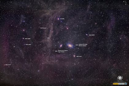 M81, galaxia de Bode, NGC 3031. Es una galaxia espiral a 12 millones de años luz en la constelación de la Osa Mayor. Fue nombrada en honor a Johann Elert Bode, quien la descubrió en 1774