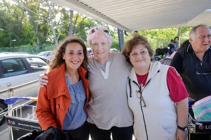 Mabel y su amiga, a quien esperó entre lagrimas