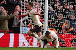 Mac Allister marca el gol del triunfo del Liverpool en el descuento tras anular el VAR otro gol