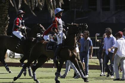 Mac Donough, Ruiz Guiñazú y Juan Zavaleta empiezan el gran festejo de La Irenita