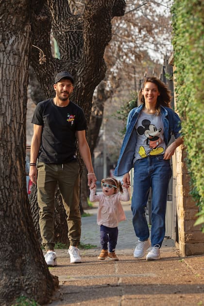 Maca y Rodrigo Pérez –es
guitarrista de Ciro y Los Persas–
se conocieron en 2014, en el
cumpleaños de un amigo.