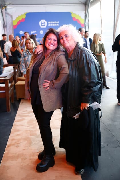 Macarena Riesco, actriz marplatense con varias obras en cartel, y María José Laguarda, una de las responsables de prensa del lugar