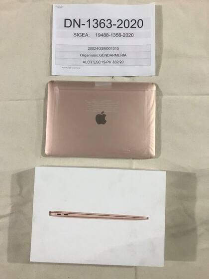 MacBook Air 13 pulgadas, 256 GB (8 RAM) a $65.000
