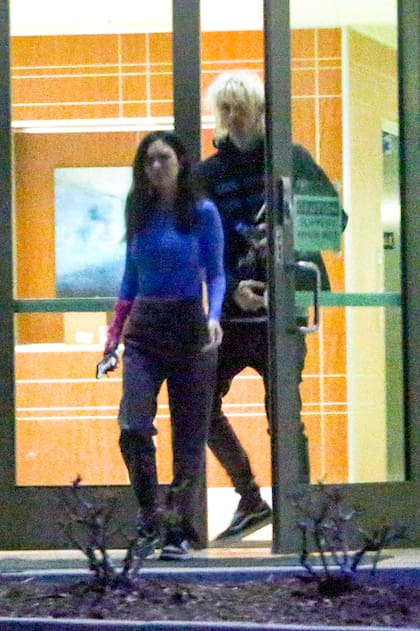 Machine Gun Kelly y Megan Fox, juntos pero separados, asistieron a una sesión de terapia de pareja