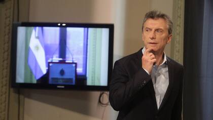 Macri al ingresar ayer a la conferencia de prensa en la que habló de la polémica iniciativa