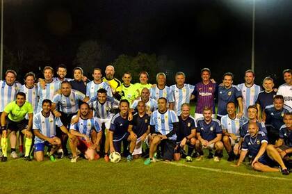 Macri con es jugadores de River, Boca y buena parte del gabinete