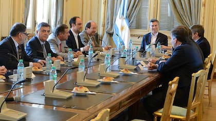 Macri, con los líderes de la UCR