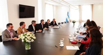 Macri encabezó ayer la reunión de gabinete, que dejó de ser multitudinaria tras la reestructuración del equipo 