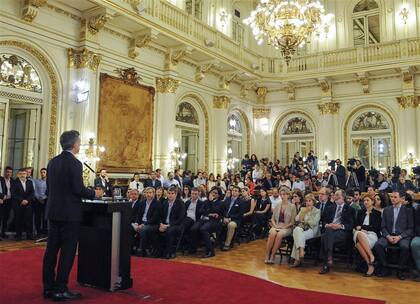 Macri encabezó un breve acto en el que anticipó su voluntad de explicar a la Justicia su situación