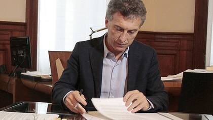 El presidente Mauricio Macri busca anticiparse a nuevos casos de conflicto de intereses