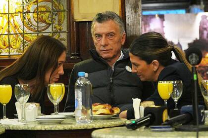 Macri, junto a dos rebeldes: Vidal y Lospennato
