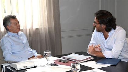 Macri junto a Garavano, una imagen de otra época