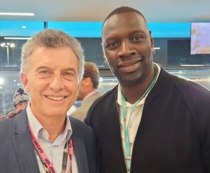 Macri, junto al actor Omar Sy, durante el gran premio de F1 en Qatar