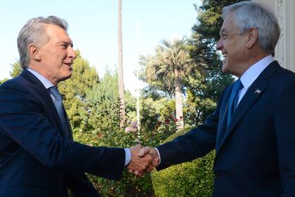 Macri mantuvo un encuentro protocolar con Piñera en Chile