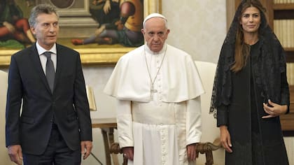 Juliana Awada acompañó a Mauricio Macri en su encuentro con el Papa