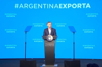 Macri pidió "no detenerse" y apuntó al kirchnerismo