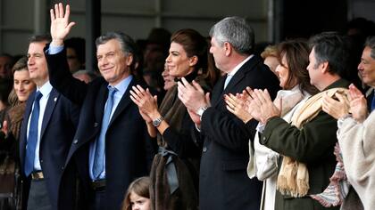 Macri recibió una ovación en el palco y tuvo una cálida bienvenida