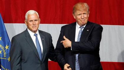 Macri se contactó con Mike Pence y dialogaron sobre la agenda económica entre ambos países