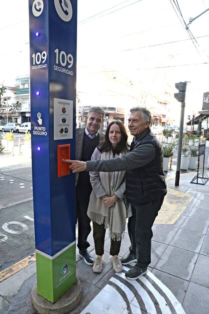 Macri, Soledad Martínez y Jorge Macri, en Vicente López