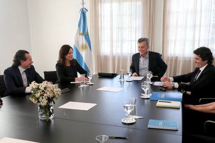 Macri, Stanley y Sica acordaron una nueva lista de precios cuidados