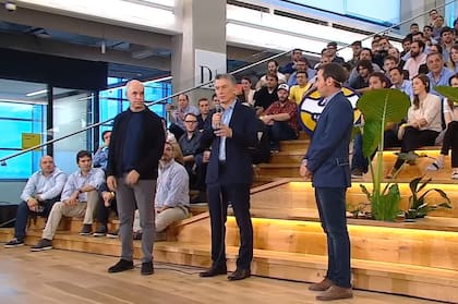 Macri y Rodríguez Larreta, junto a Galperin, durante la inauguración de las nueva oficinas