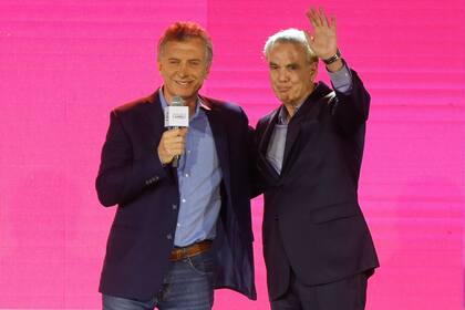 Mauricio Macri y Miguel Pichetto en la campaña electoral de 2019