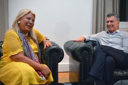 Macri y Carrió, en tiempos de sociedad política