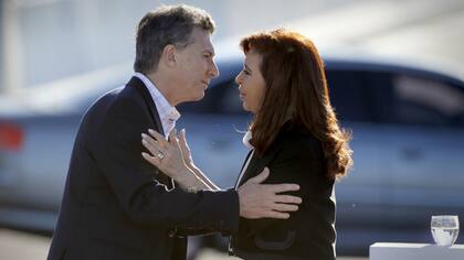 Macri y Cristina, en junio del año pasado, cuando inauguraron la ampliación de la Illia y se mostraron juntos en público por última vez
