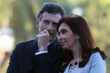 Macri y Cristina Kirchner, en 2008, cuando todavía negociaban alguna fórmula para traspasar la policía a la Ciudad