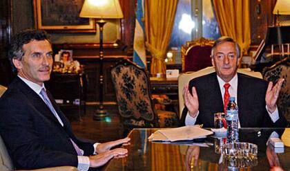 Mauricio Macri y Néstor Kirchner, cuando se reunieron en la Casa Rosada