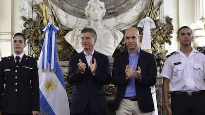Macri y Rodríguez Larreta durante el traspaso de la Policía Federal a la Ciudad