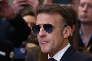 Macron propone tramitar por vía rápida una prohibición de redes sociales para menores de 15 años