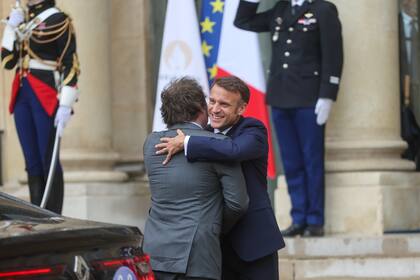 Macron y Milei en París