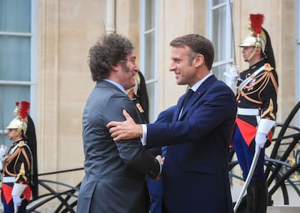 Macron y Milei en París