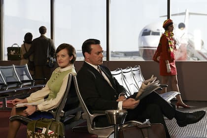 Elisabeth Moss y Jon Hamm en Mad Men 