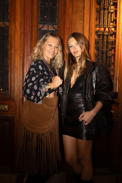 Madre e hija, Sol Acuña y Zuzu Coudeu