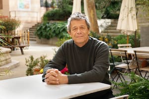 Emmanuel Carrère: “No estamos en la Tierra para ser felices, sino para comprender lo que nos sucede”