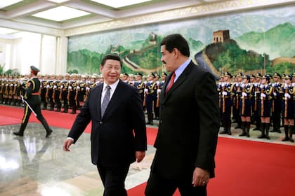 Maduro con Jinping en Beijing, China, en 2015